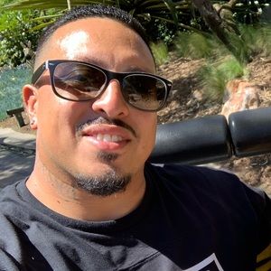 Meet your Posher, Julian